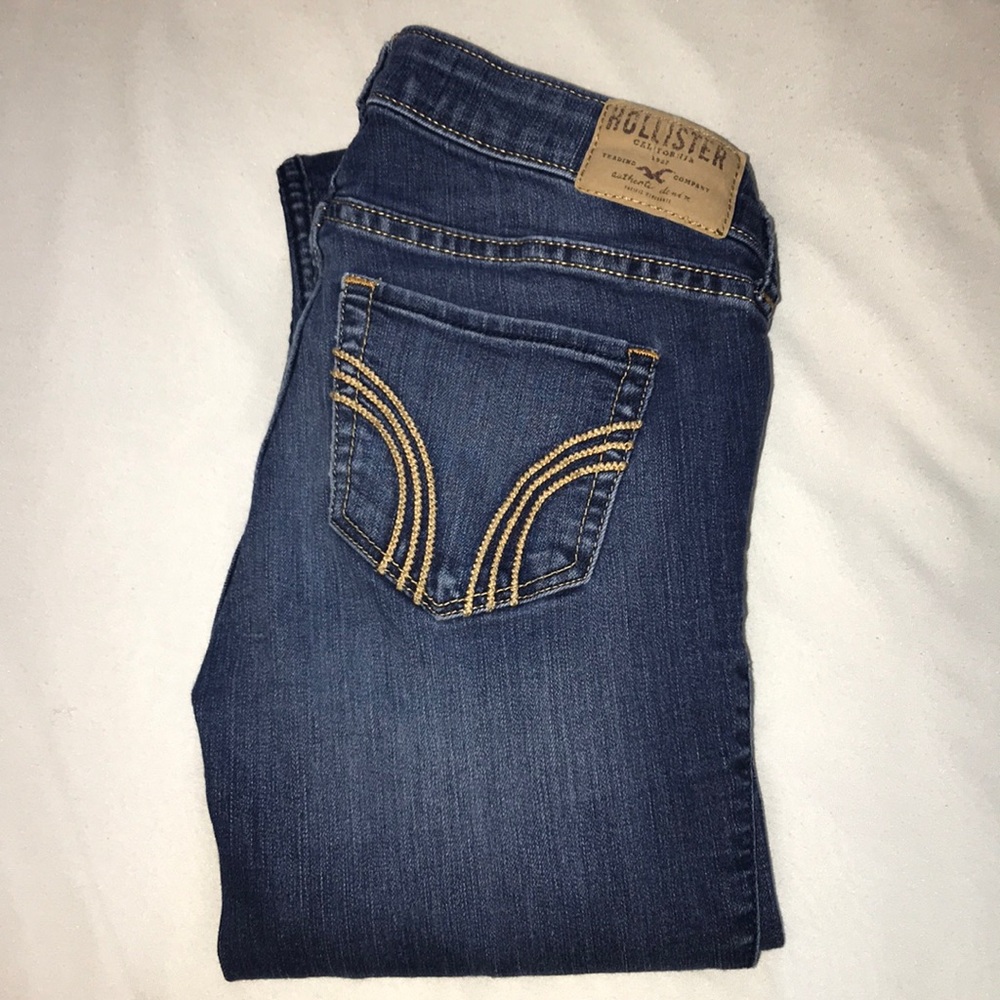 dark wash hollister jean